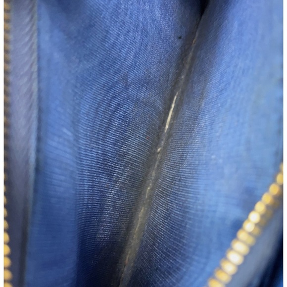 Prada Sapphire Saffiano Leather Zip‎ around Wallet - Picture 7 of 13